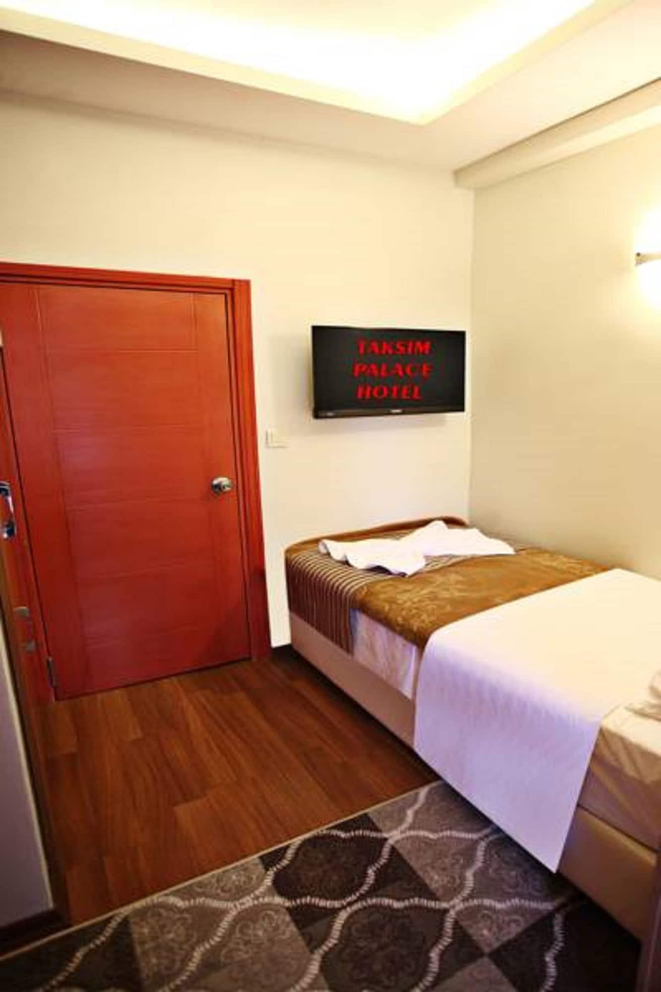 Taksim Palace Hotel Стамбул Экстерьер фото
