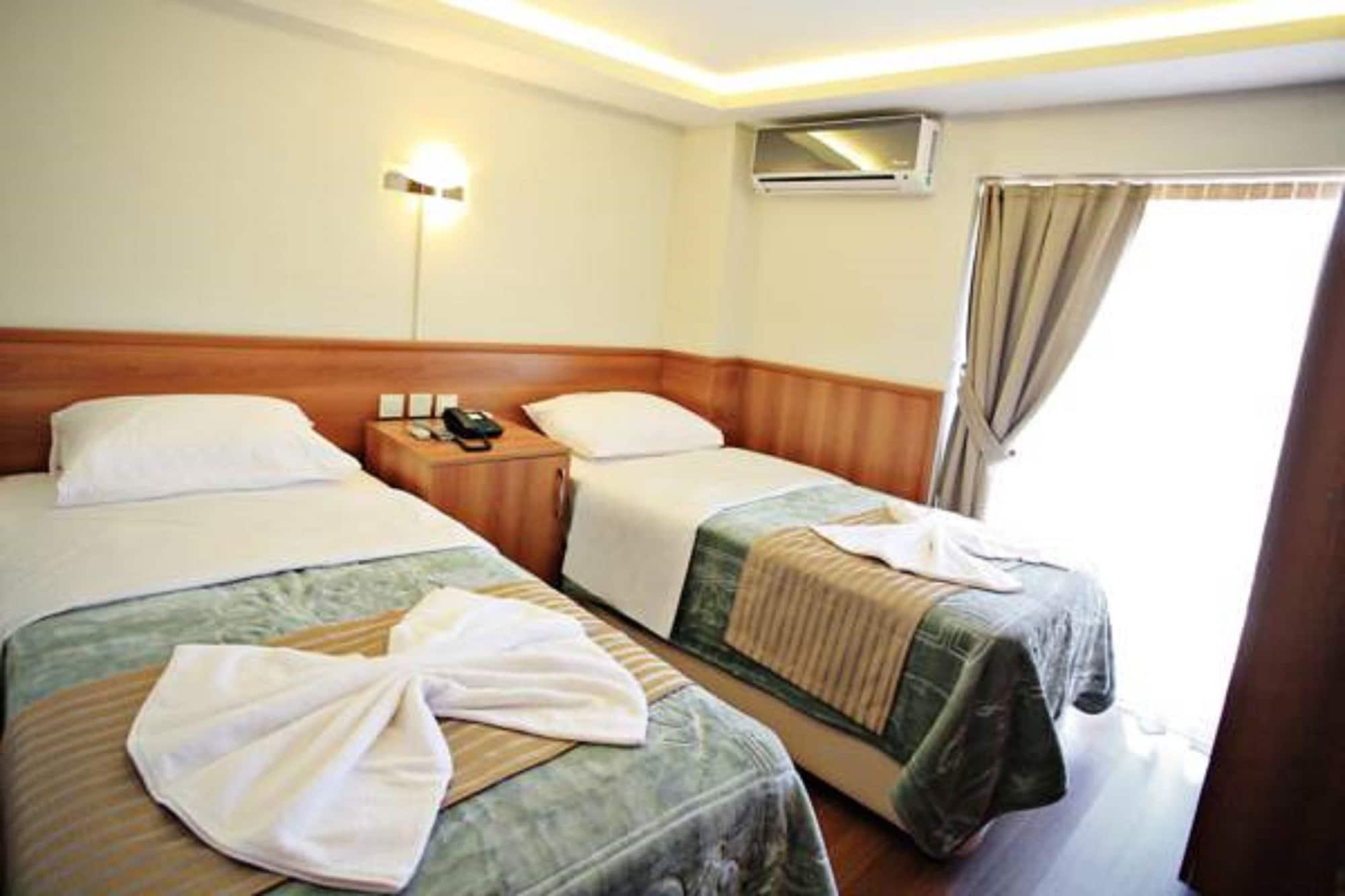 Taksim Palace Hotel Стамбул Экстерьер фото