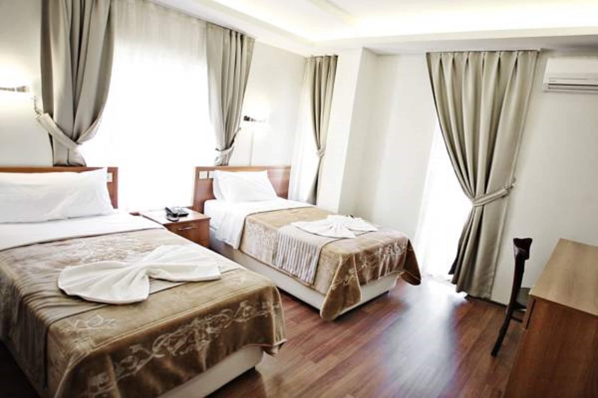 Taksim Palace Hotel Стамбул Экстерьер фото