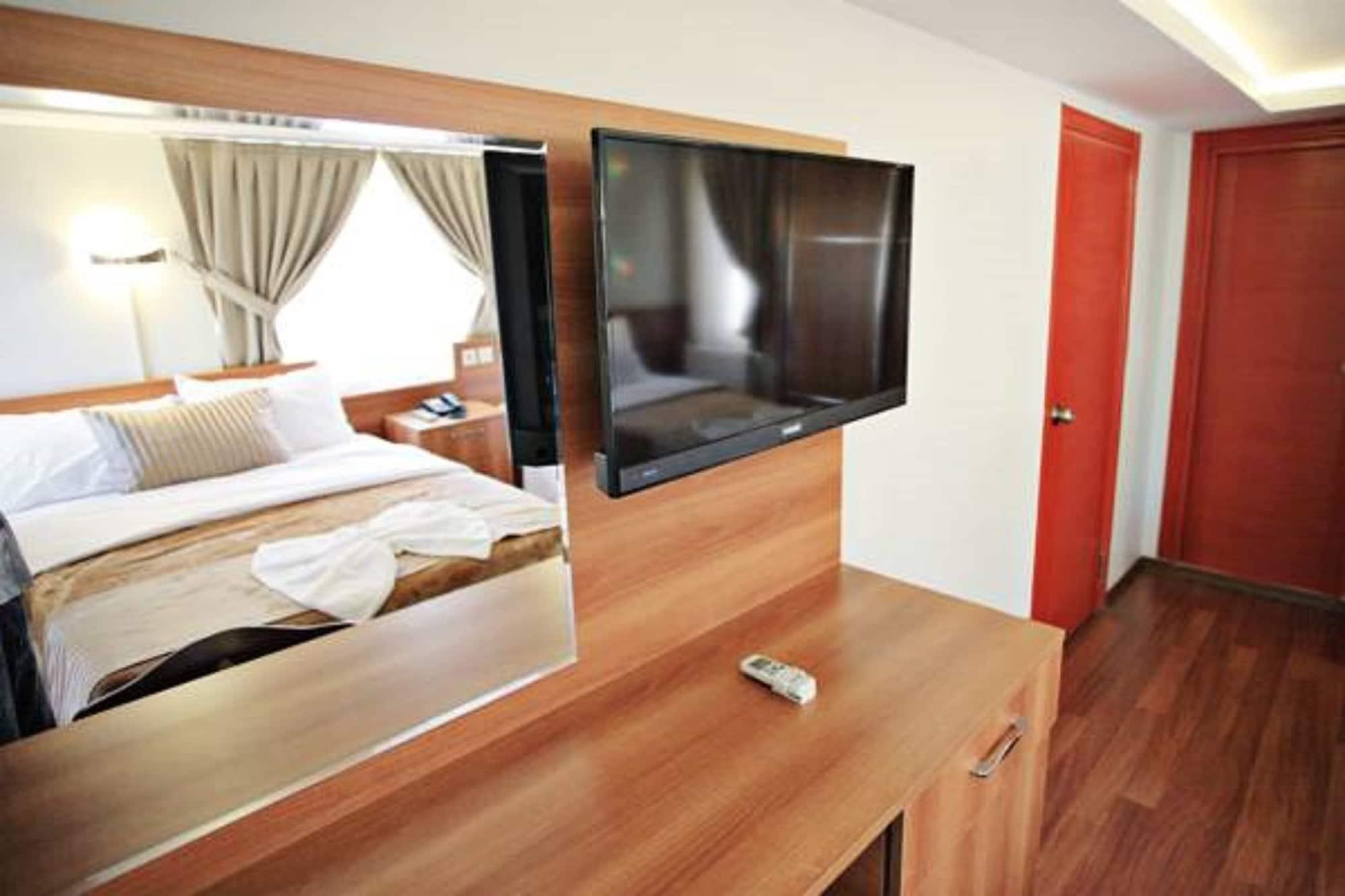 Taksim Palace Hotel Стамбул Экстерьер фото